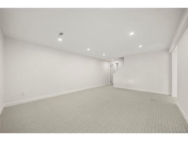 7154 S Newport Way, Centennial, CO 80112