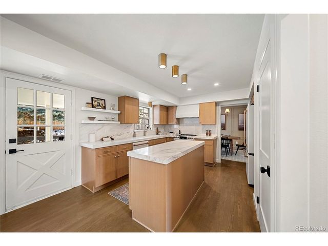 7154 S Newport Way, Centennial, CO 80112