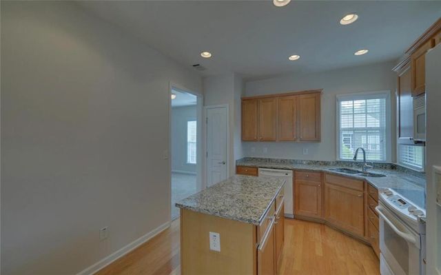 6218 Azalea Way, Hoschton, GA 30548