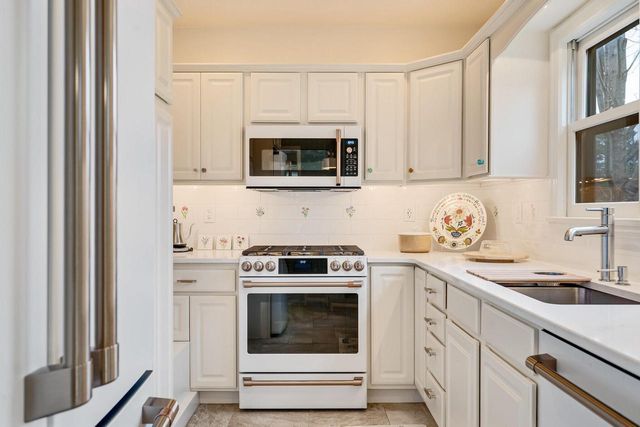 2707 Main STREET, La Crosse, WI 54601