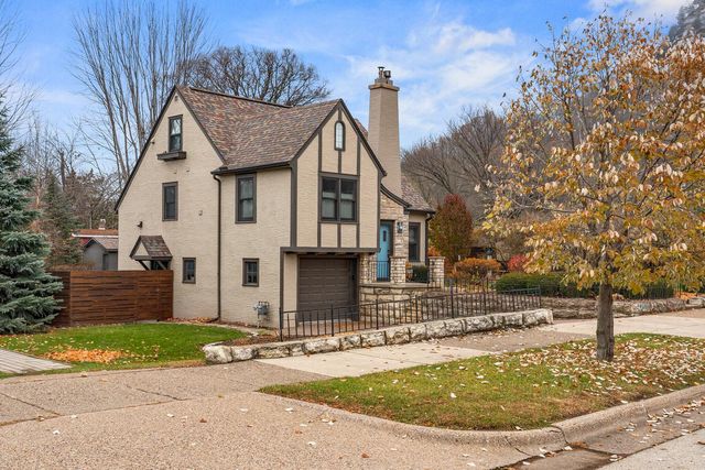 2707 Main STREET, La Crosse, WI 54601