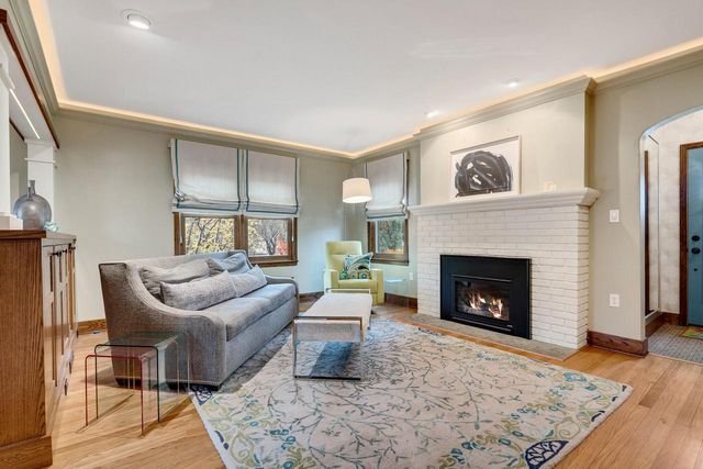 2707 Main STREET, La Crosse, WI 54601