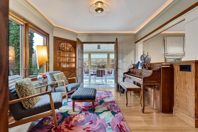 2707 Main STREET, La Crosse, WI 54601