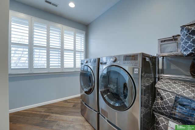 17610 T Street, Omaha, NE 68135