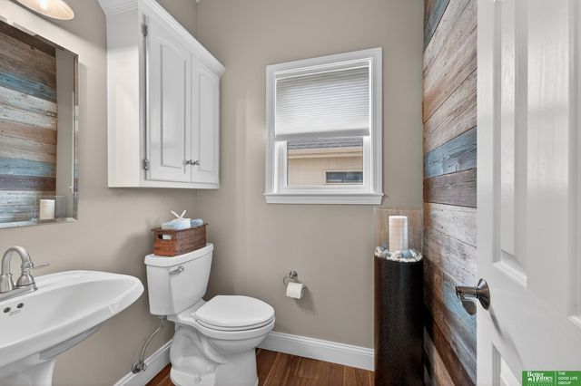 17610 T Street, Omaha, NE 68135