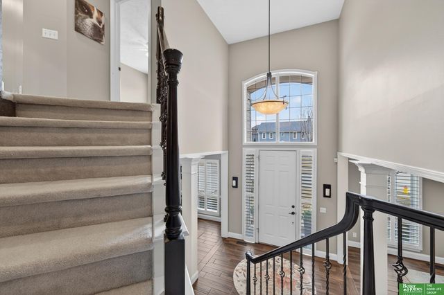 17610 T Street, Omaha, NE 68135