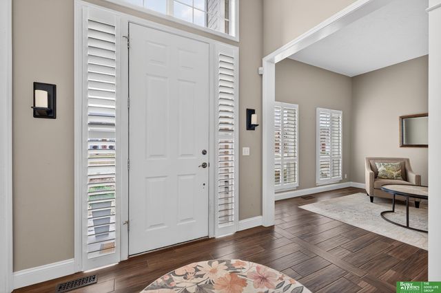 17610 T Street, Omaha, NE 68135