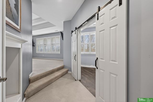 17610 T Street, Omaha, NE 68135