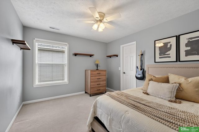 17610 T Street, Omaha, NE 68135