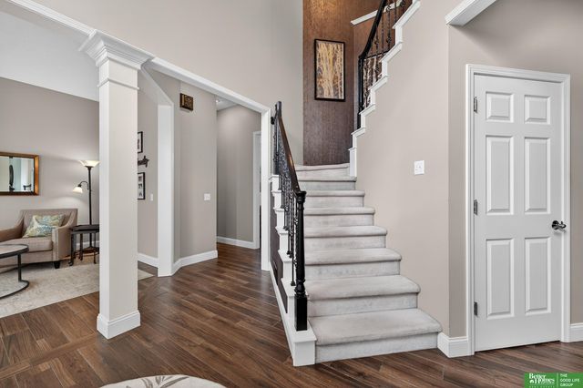 17610 T Street, Omaha, NE 68135