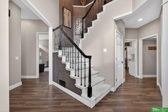 17610 T Street, Omaha, NE 68135