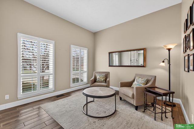 17610 T Street, Omaha, NE 68135