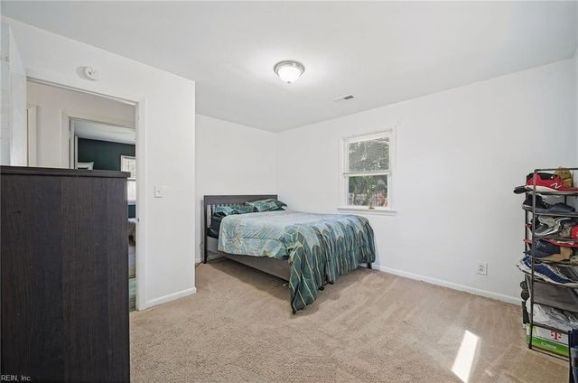718 Osborn AVE, Chesapeake, VA 23325