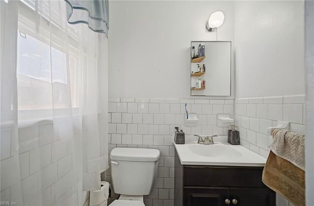 718 Osborn AVE, Chesapeake, VA 23325