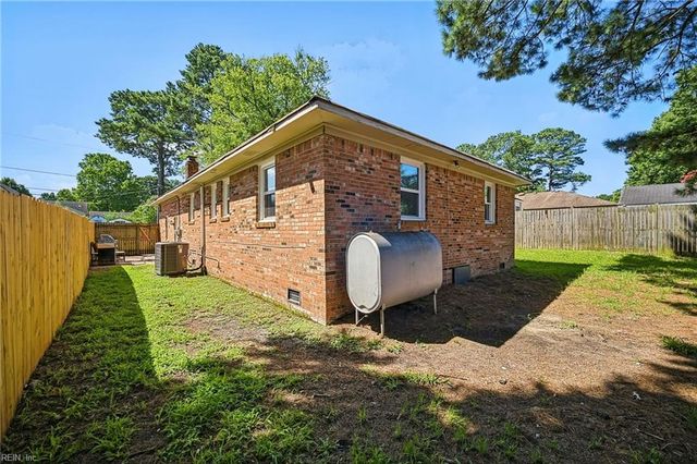 718 Osborn AVE, Chesapeake, VA 23325
