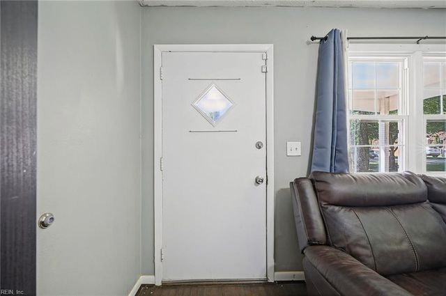 718 Osborn AVE, Chesapeake, VA 23325