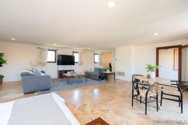14238 Via Michelangelo, San Diego, CA 92129