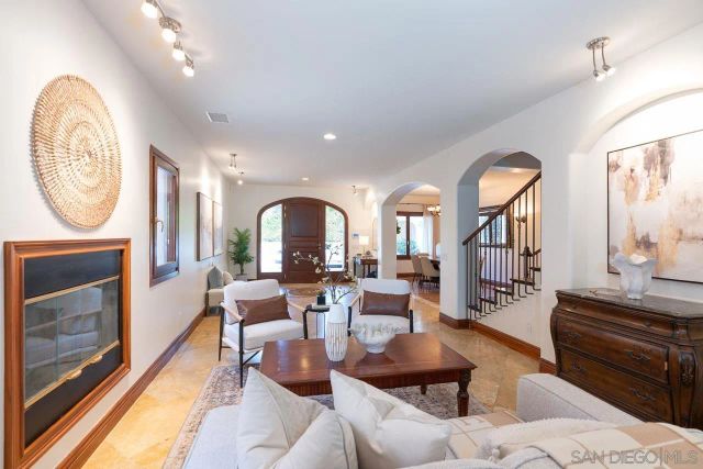 14238 Via Michelangelo, San Diego, CA 92129