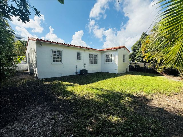 2151 SW 21st Ter, Miami, FL 33145