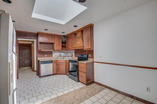 9716 Rail Road, Midwest City, OK 73130