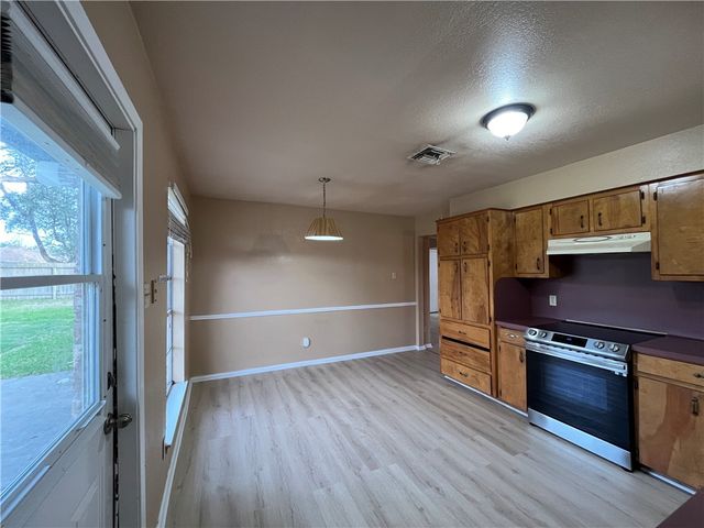 3624 Glenway St, Corpus Christi, TX 78415