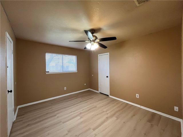 3624 Glenway St, Corpus Christi, TX 78415