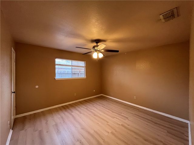 3624 Glenway St, Corpus Christi, TX 78415