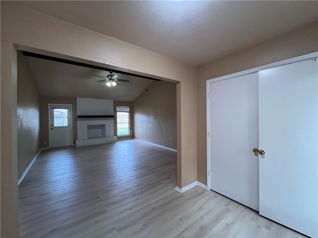 3624 Glenway St, Corpus Christi, TX 78415