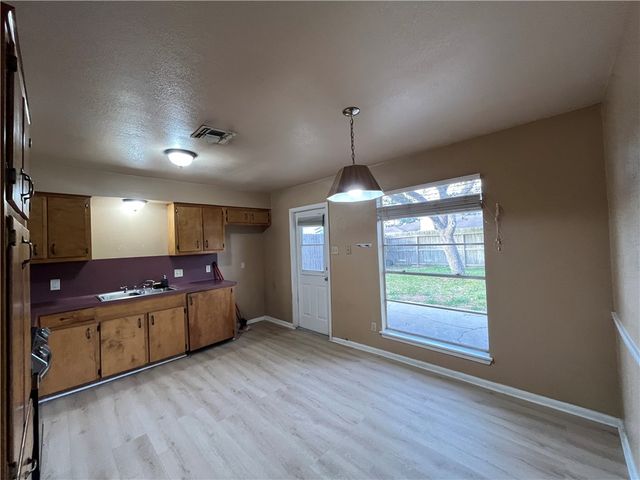 3624 Glenway St, Corpus Christi, TX 78415