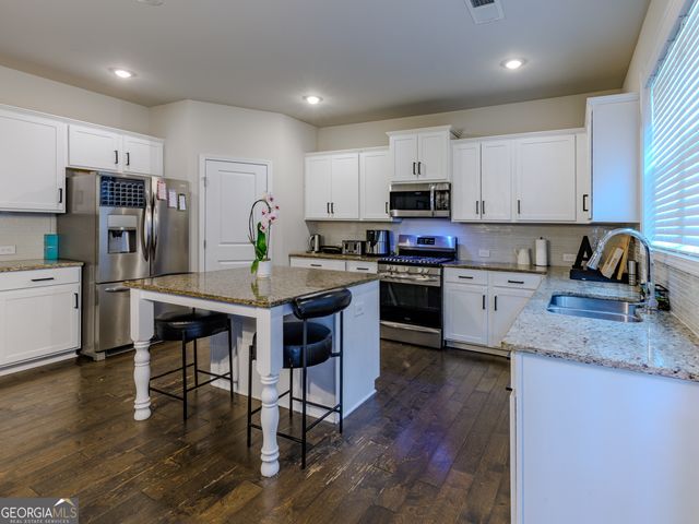 3007 Cove View Court, Dacula, GA 30019