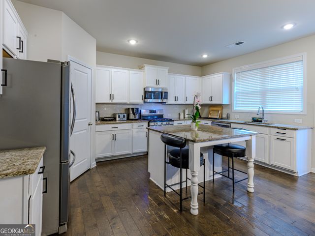 3007 Cove View Court, Dacula, GA 30019