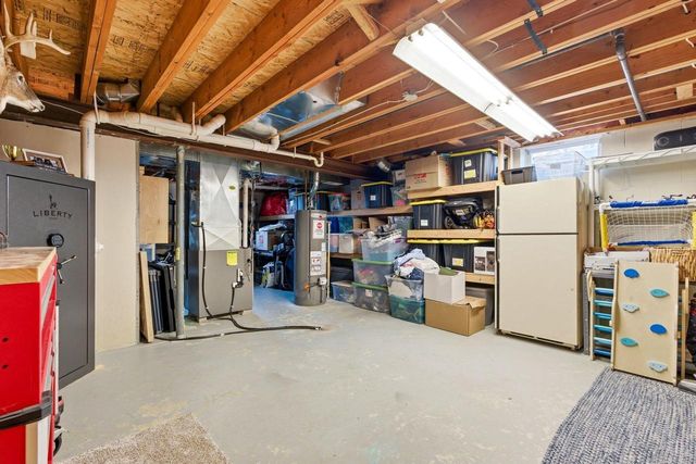 642 Small Farm ROAD, Mukwonago, WI 53149