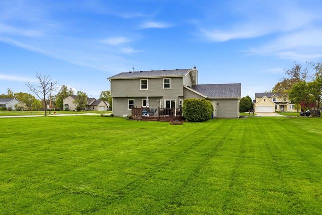 642 Small Farm ROAD, Mukwonago, WI 53149