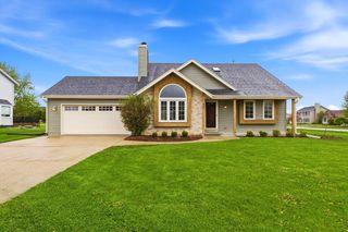 642 Small Farm ROAD, Mukwonago, WI 53149