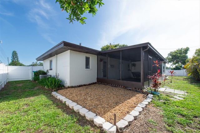 1468 LEMON STREET, Clearwater, FL 33756