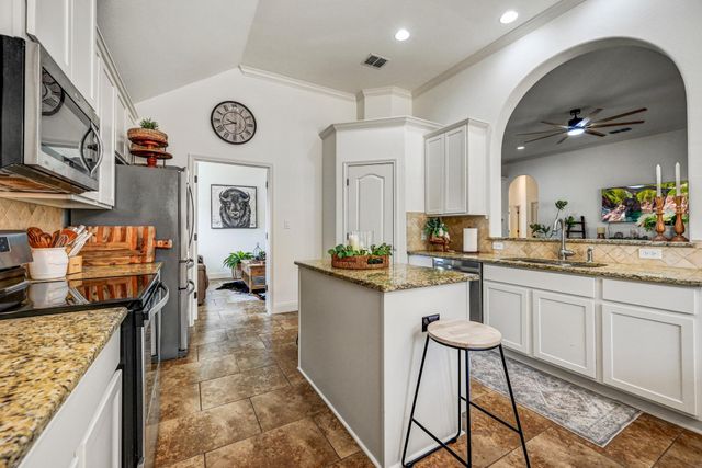 1 Sunset CIR, Wimberley, TX 78676