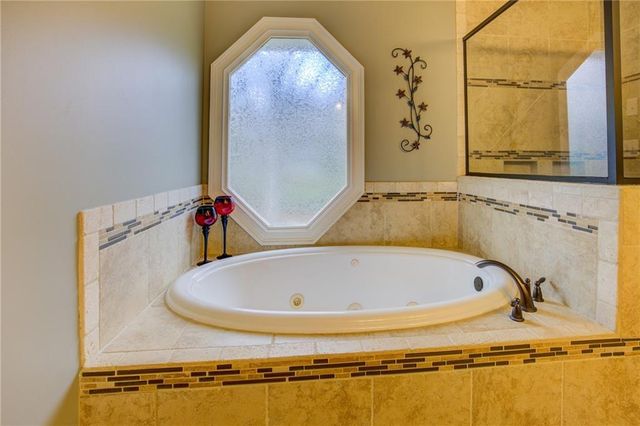 4720 Meadowlark SE Drive, Conyers, GA 30094