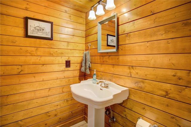 4720 Meadowlark SE Drive, Conyers, GA 30094