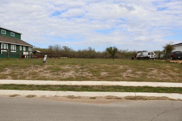 351 Margarita DR, Dale, TX 78616