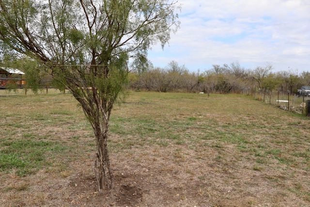 351 Margarita DR, Dale, TX 78616