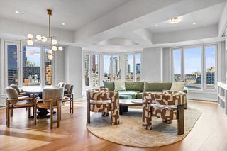 10 Rowes Wharf 1003, Boston, MA 02110