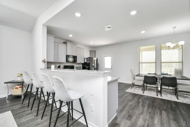 6145 White Oak Leaf Loop, Conroe, TX 77303