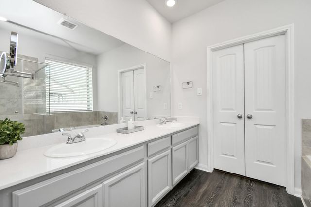 6145 White Oak Leaf Loop, Conroe, TX 77303