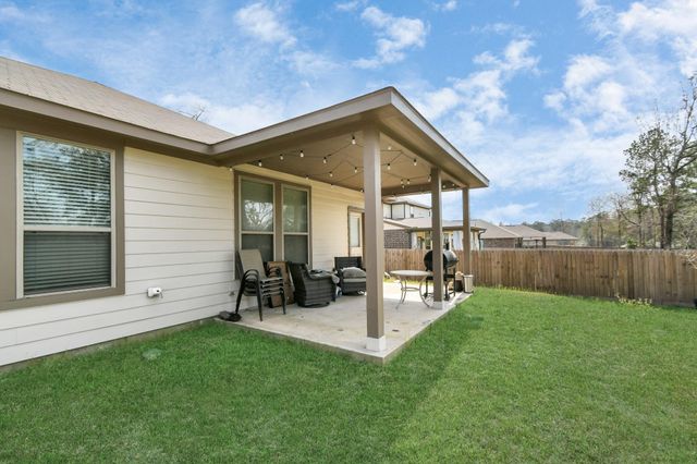 6145 White Oak Leaf Loop, Conroe, TX 77303