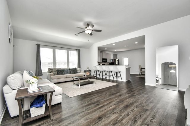 6145 White Oak Leaf Loop, Conroe, TX 77303