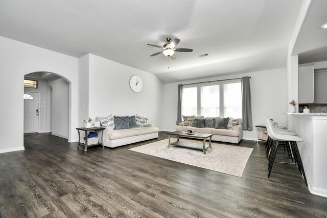 6145 White Oak Leaf Loop, Conroe, TX 77303