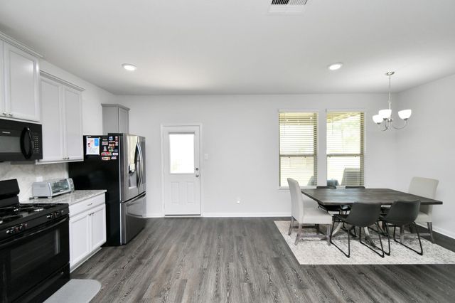 6145 White Oak Leaf Loop, Conroe, TX 77303