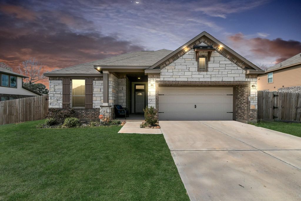 6145 White Oak Leaf Loop, Conroe, TX 77303