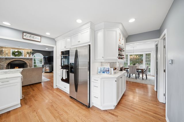 1356 Green Pheasant Lane, Batavia, IL 60510