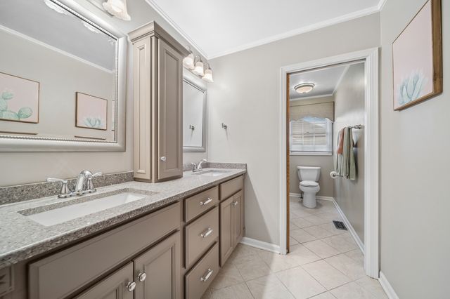 1356 Green Pheasant Lane, Batavia, IL 60510